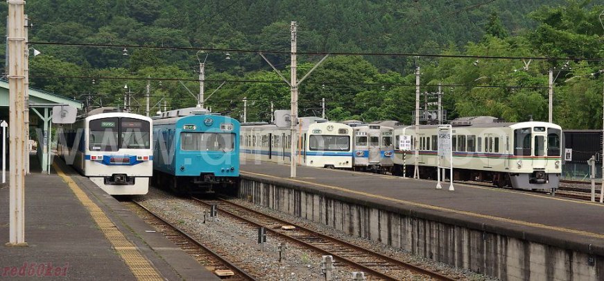 三峰口メンズエステの駅前の写真です。picture of Mitsumineguchi station where to find spa and massage salons
