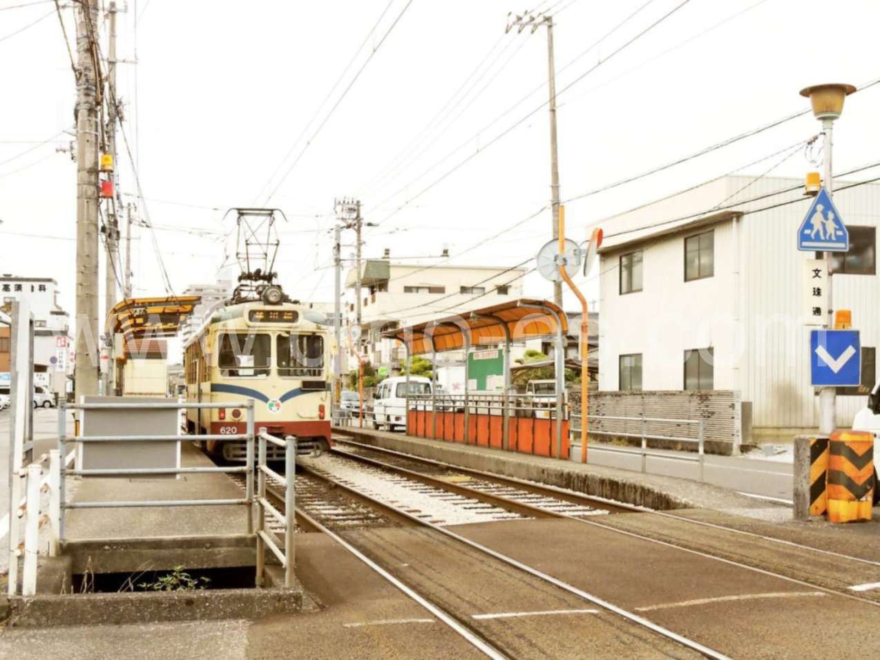 文珠通メンズエステの駅前の写真です。picture of Monju-dōri station where to find spa and massage salons