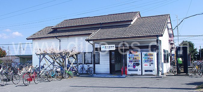 伊予富田メンズエステの駅前の写真です。picture of Iyo-Tomita station where to find spa and massage salons