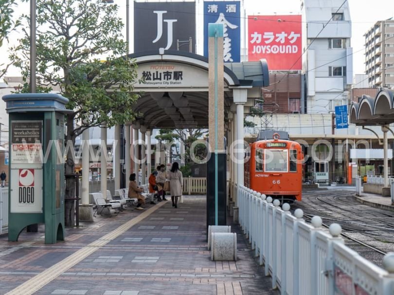 松山市駅前メンズエステの駅前の写真です。picture of Matsuyama-shi Ekimae station where to find spa and massage salons