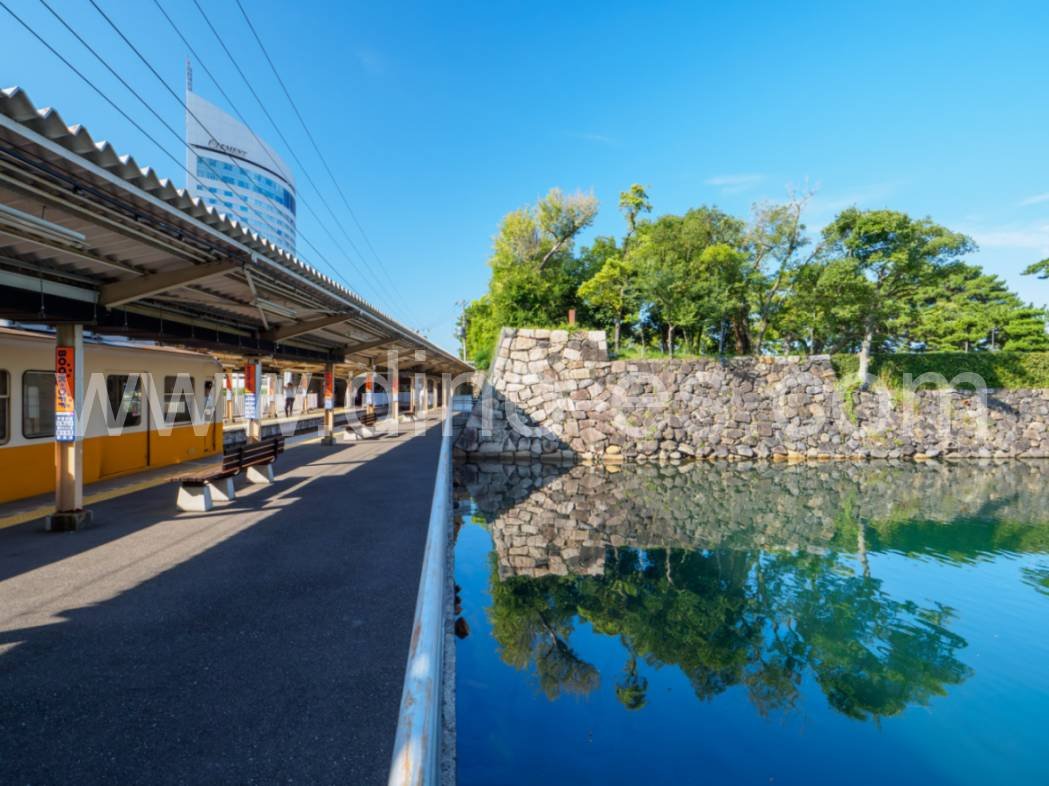 高松築港メンズエステの駅前の写真です。picture of Takamatsu-Chikkō station where to find spa and massage salons