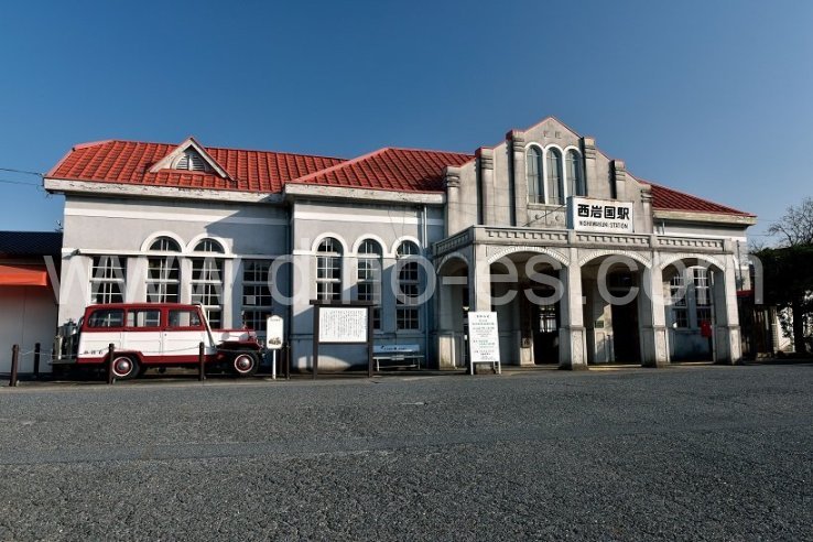 西岩国メンズエステの駅前の写真です。picture of Nishi-Iwakuni station where to find spa and massage salons