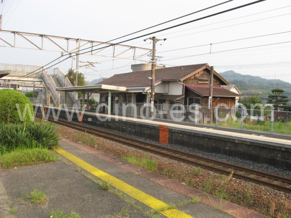 四辻メンズエステの駅前の写真です。picture of Yotsutsuji station where to find spa and massage salons