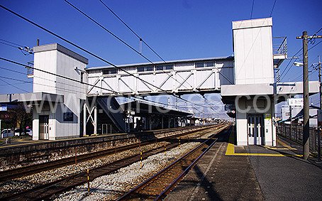 庭瀬メンズエステの駅前の写真です。picture of Niwase station where to find spa and massage salons