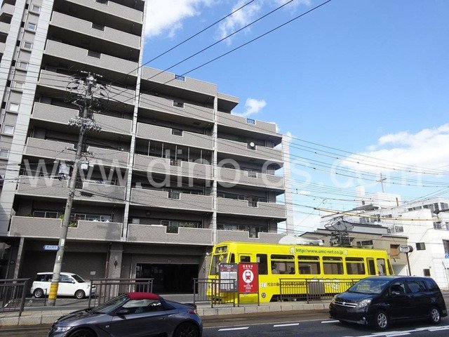 門田屋敷メンズエステの駅前の写真です。picture of Kadota Yashiki station where to find spa and massage salons