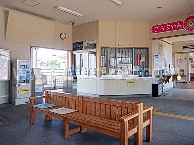 丸岡メンズエステの駅前の写真です。picture of Maruoka station where to find spa and massage salons