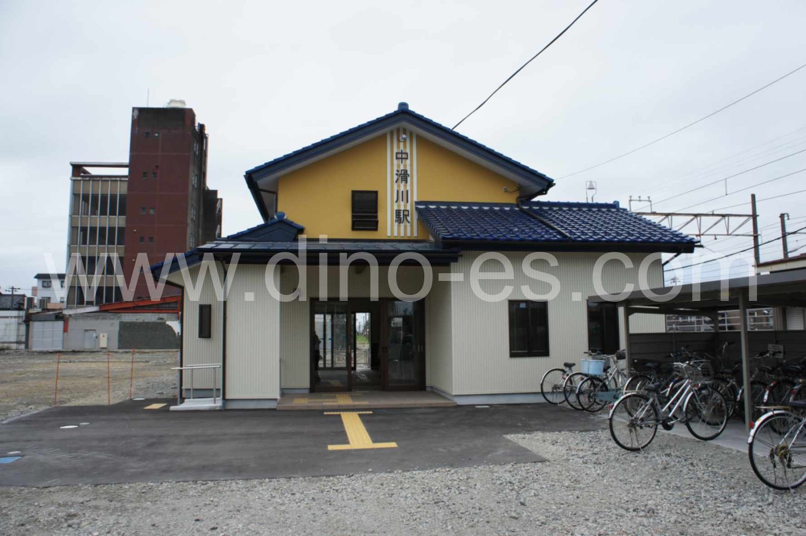 中滑川メンズエステの駅前の写真です。picture of Naka-Namerikawa station where to find spa and massage salons