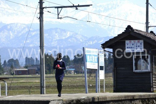 月岡(富山)メンズエステの駅前の写真です。picture of Tsukioka station where to find spa and massage salons