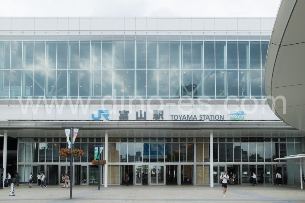 富山メンズエステの駅前の写真です。picture of Toyama station where to find spa and massage salons