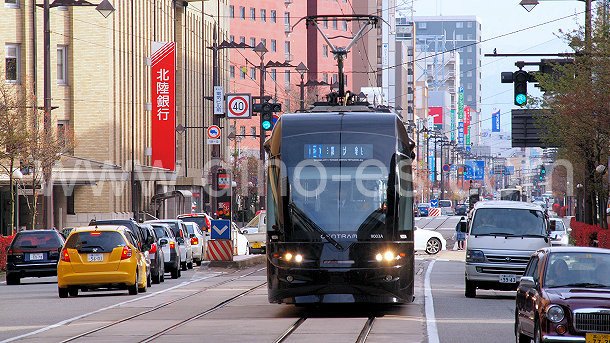 電気ビル前メンズエステの駅前の写真です。picture of Denki Biru Mae station where to find spa and massage salons