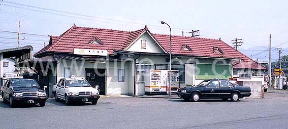 東花輪メンズエステの駅前の写真です。picture of Higashi-Hanawa station where to find spa and massage salons
