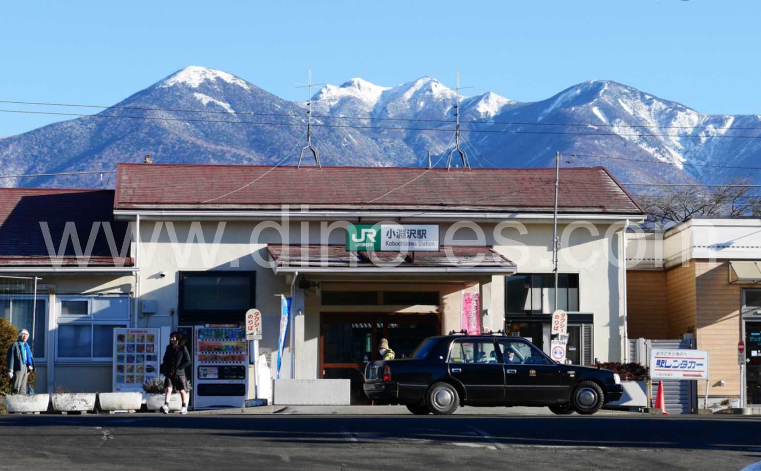 小淵沢メンズエステの駅前の写真です。picture of Kobuchizawa station where to find spa and massage salons