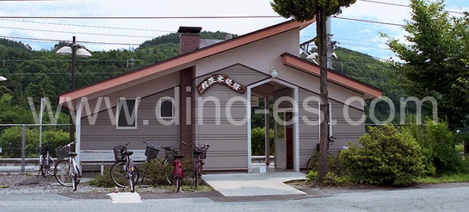 信濃木崎メンズエステの駅前の写真です。picture of Shinano-Kizaki station where to find spa and massage salons