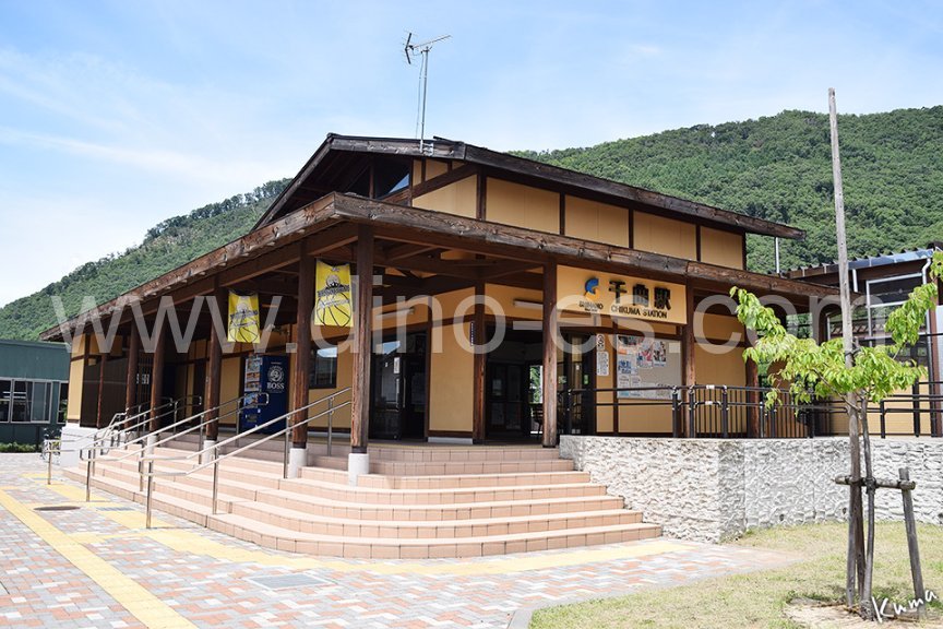 千曲メンズエステの駅前の写真です。picture of Chikuma station where to find spa and massage salons