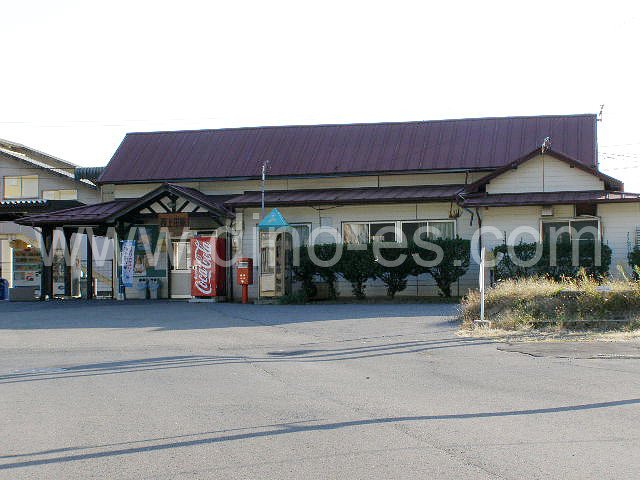 西上田メンズエステの駅前の写真です。picture of Nishi-Ueda station where to find spa and massage salons