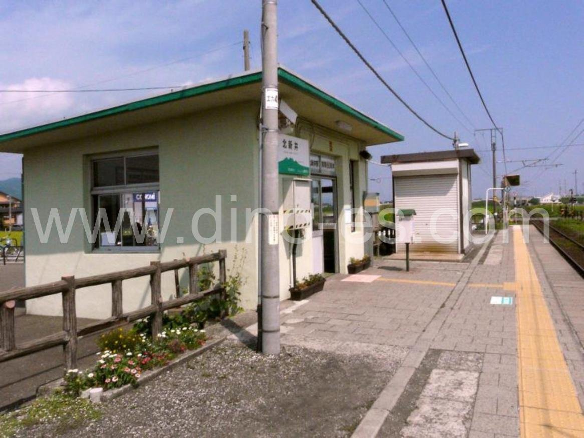 北新井メンズエステの駅前の写真です。picture of Kita-Arai station where to find spa and massage salons