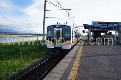 月岡(新潟)メンズエステの駅前の写真です。picture of Tsukioka station where to find spa and massage salons