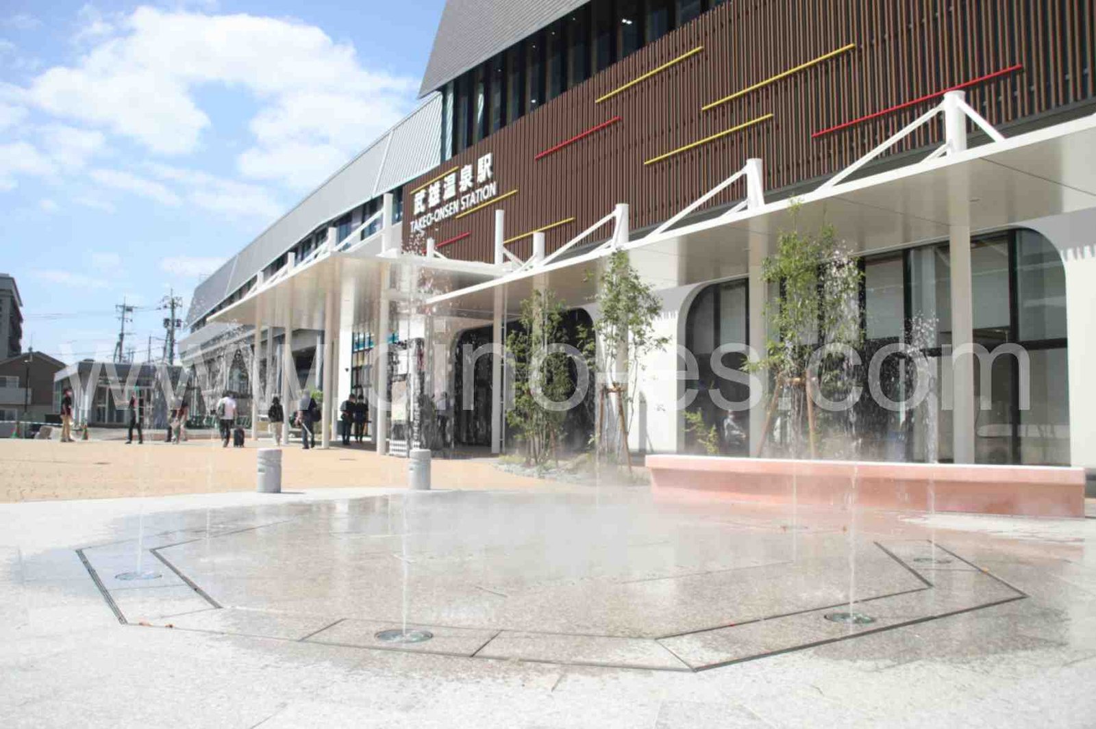 武雄温泉メンズエステの駅前の写真です。picture of Takeo-Onsen station where to find spa and massage salons