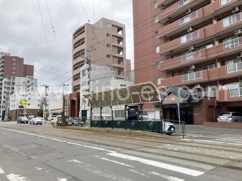 山鼻9条メンズエステの駅前の写真です。picture of Yamahana Kujō station where to find spa and massage salons