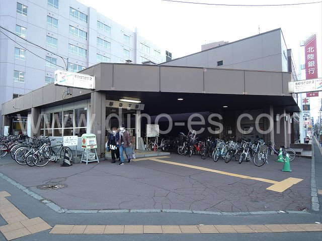 南郷13丁目メンズエステの駅前の写真です。picture of Nangō Jūsanchōme station where to find spa and massage salons