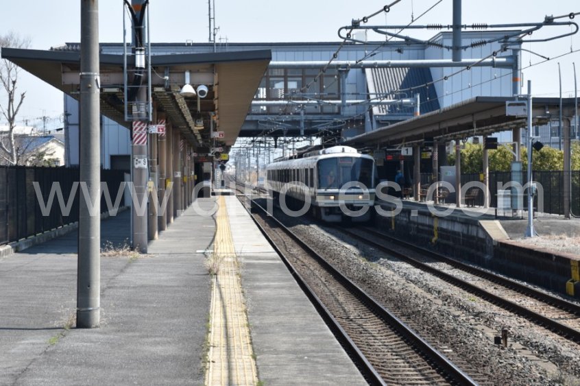 法隆寺メンズエステの駅前の写真です。picture of Hōryūji station where to find spa and massage salons