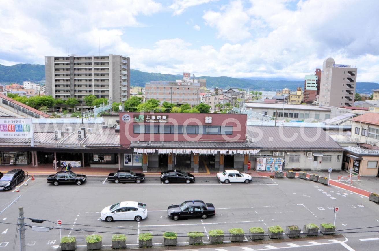 上諏訪メンズエステの駅前の写真です。picture of Kami-Suwa station where to find spa and massage salons