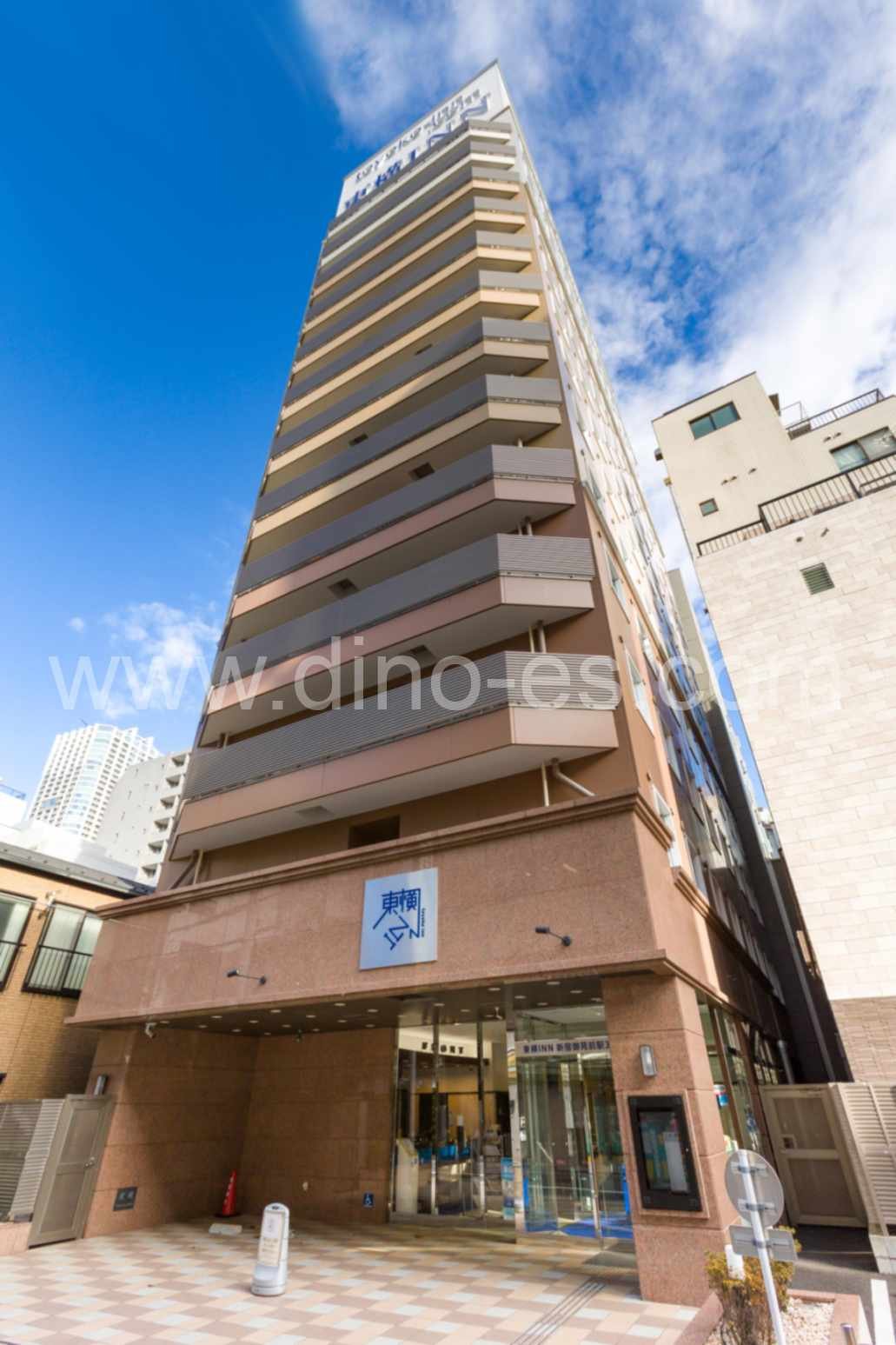 新宿御苑前メンズエステの駅前の写真です。picture of Shinjuku GyoenMae station where to find spa and massage salons