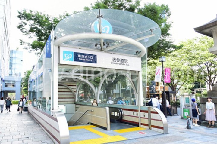 表参道メンズエステの駅前の写真です。picture of Omotesandō station where to find spa and massage salons