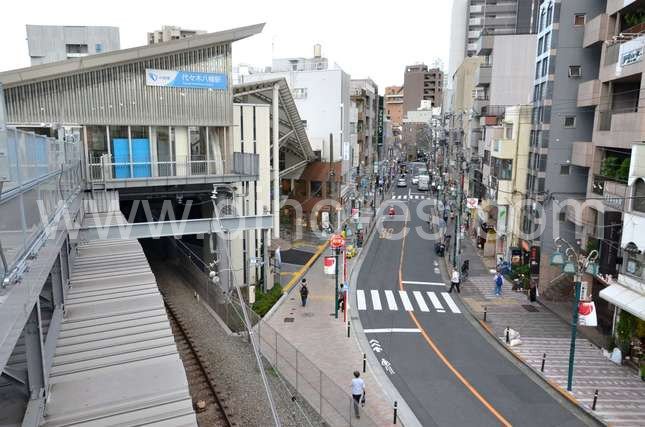 代々木八幡メンズエステの駅前の写真です。picture of Yoyogi-Hachiman station where to find spa and massage salons