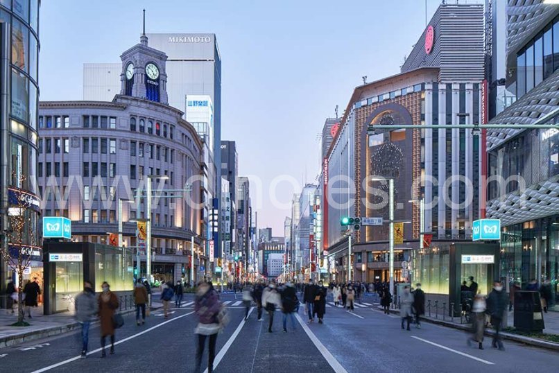 銀座メンズエステの駅前の写真です。picture of Ginza station where to find spa and massage salons