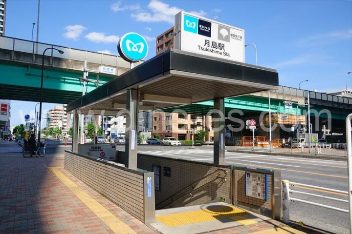 月島メンズエステの駅前の写真です。picture of Tsukishima station where to find spa and massage salons