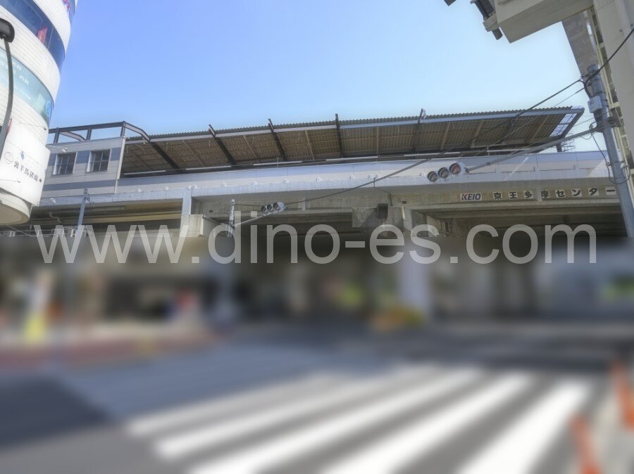 京王多摩センターメンズエステの駅前の写真です。picture of Keiō Tama Center station where to find spa and massage salons