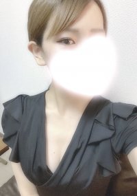 慶徳校前の「花音～KANON～」電話番号：080-6407-9988