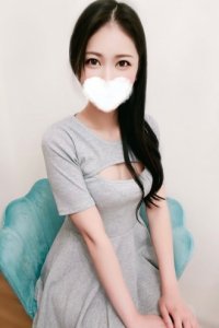 セレナ (26歳) (C)