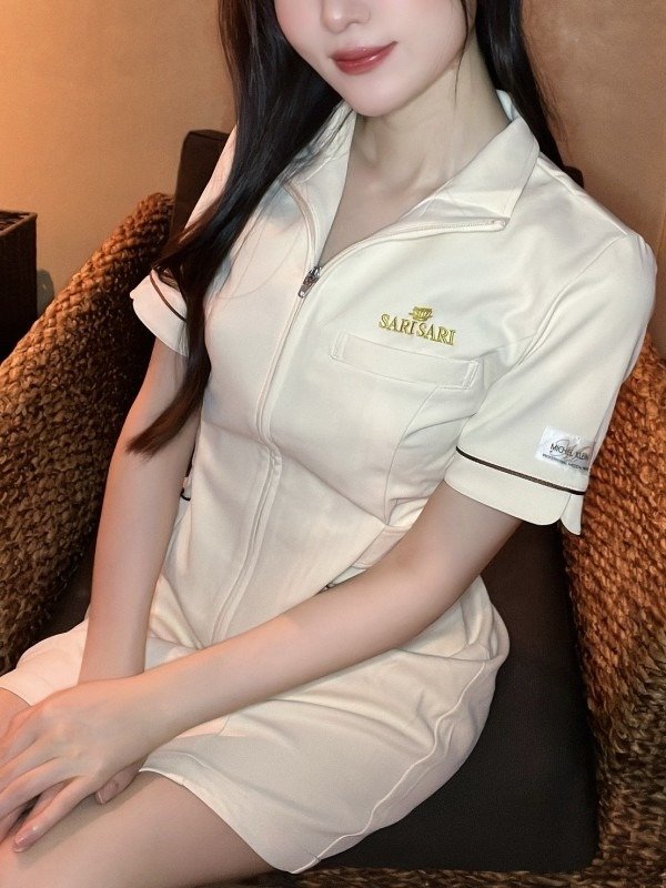 心斎橋の「SARISARI」電話番号:090-6557-1888
