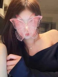 りり (23歳) とても素直で真っ直ぐ。守ってあげたくなるような女性です。可愛い瞳が印象的なお顔で見つめられて、ニコッと微笑むその姿はまるで彼女と一緒にいるような感覚になるでしょう。。そんな彼女とゆるやかで夢心地の様なひとときを過ごし、心ゆくまで癒やされてはいかがでしょうか