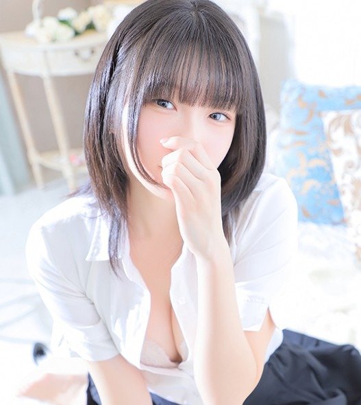 梅田(阪急)の「NADIA ナディア 大阪」電話番号：06-6312-6133
